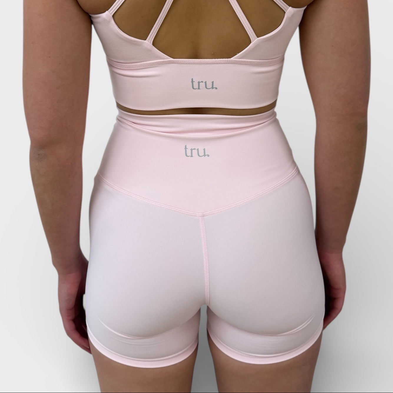 The Heart Rate Shorts 6"