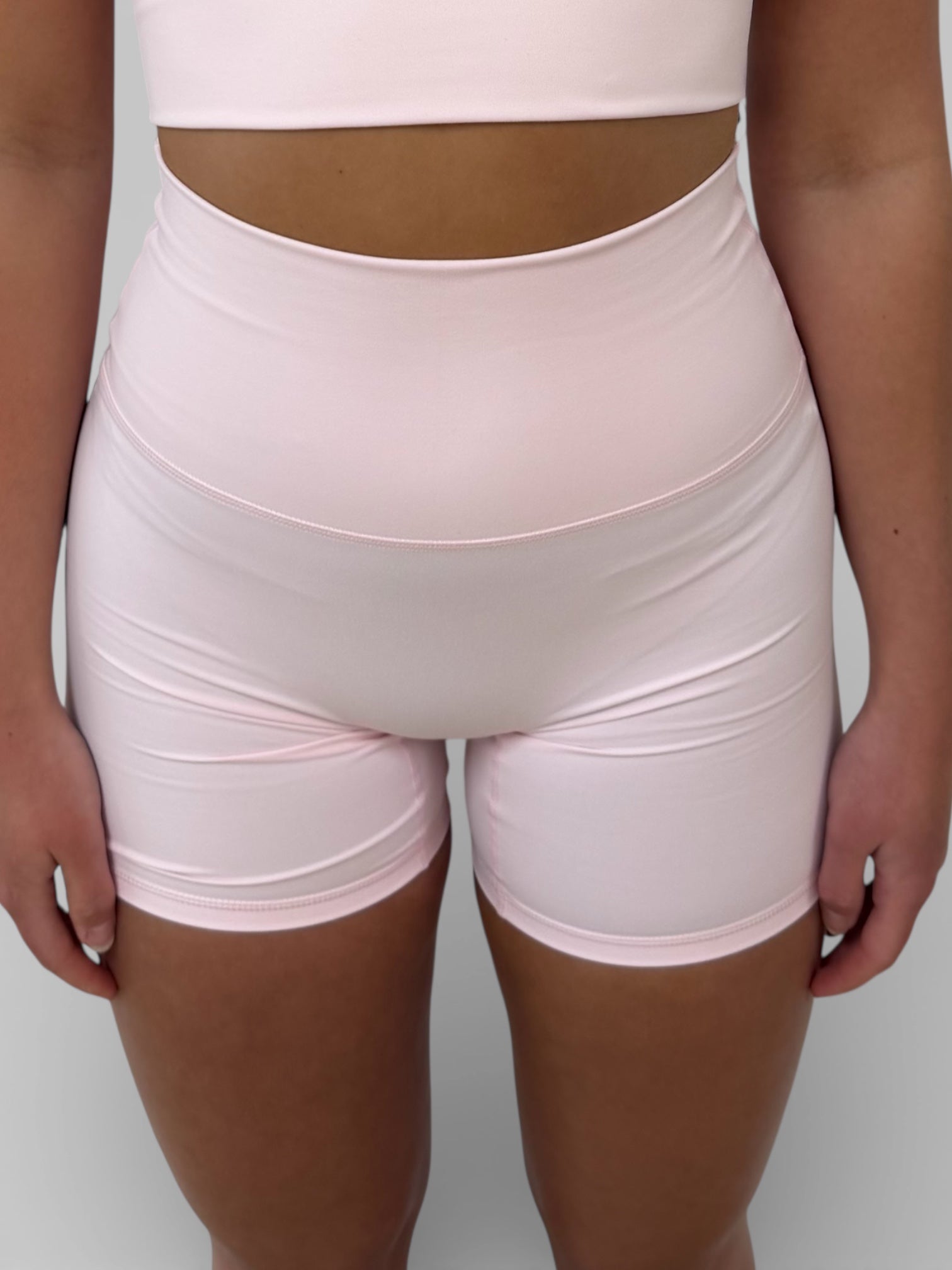 The Heart Rate Shorts 6"